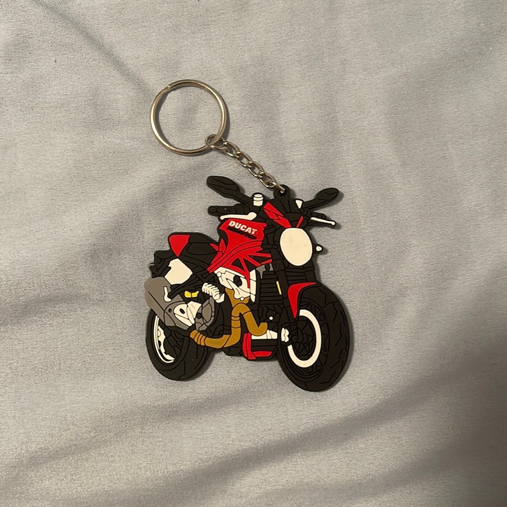 DUCATI MOTORCYCLE KEYCHAIN